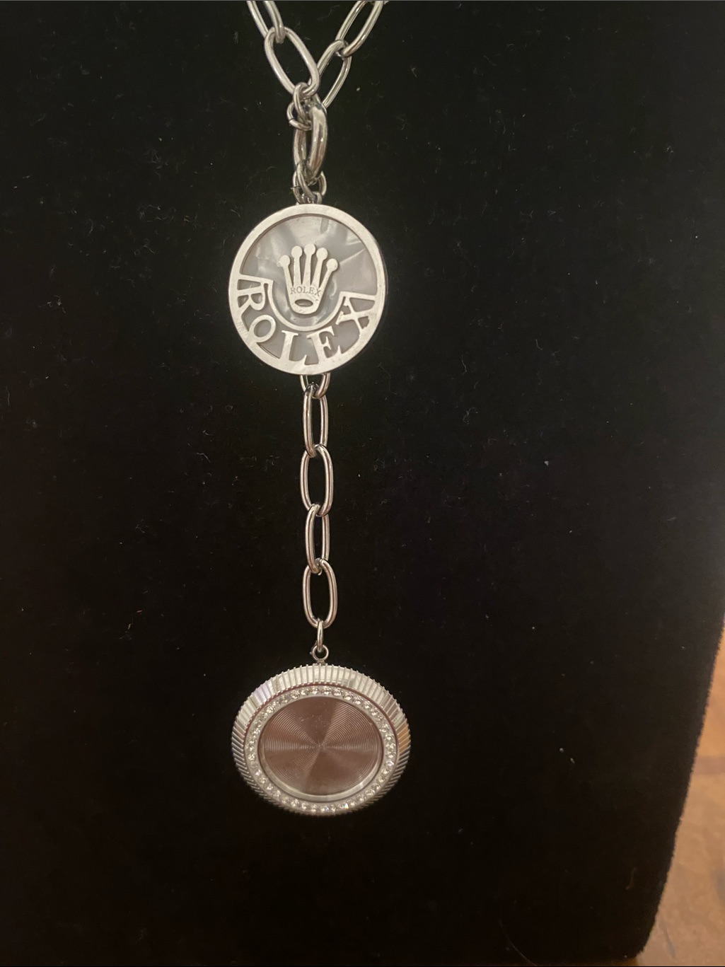 Fashion Jewelry Silver Lariat Necklace With Rolex Round Medallion